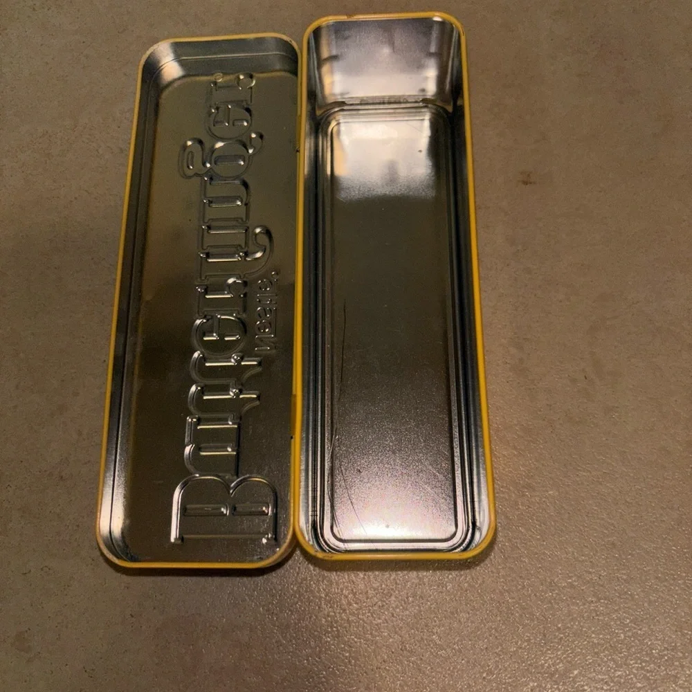 Nestle Butterfinger Collectors Candy Tin